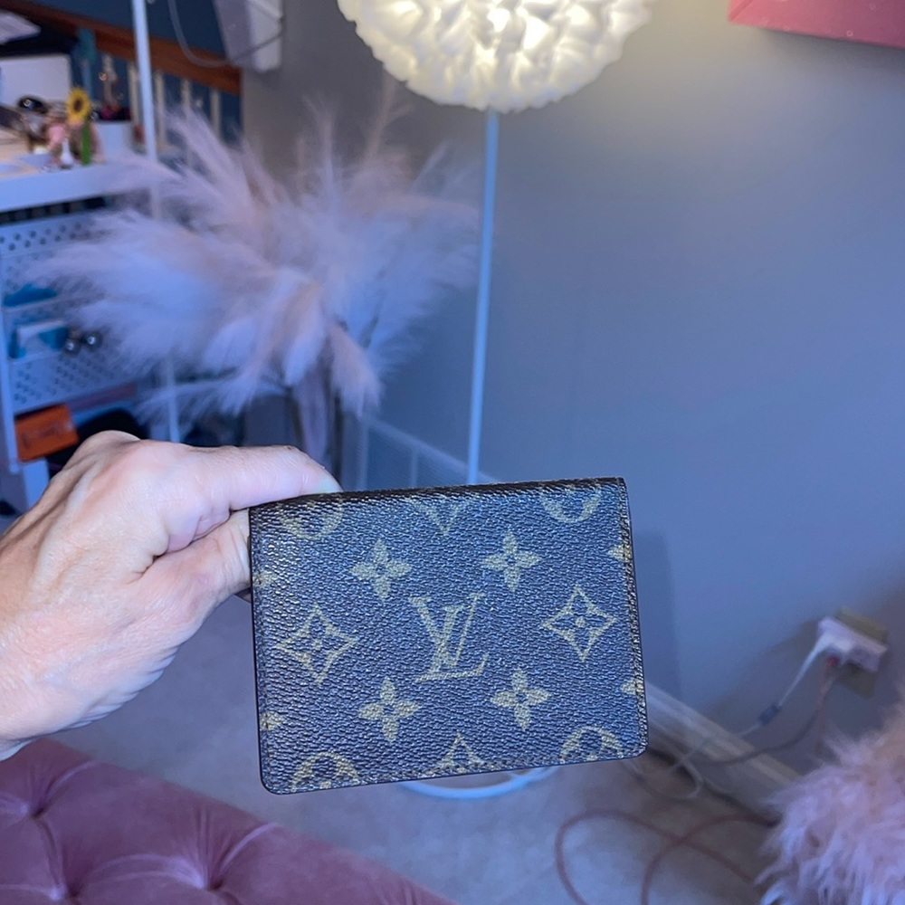 Authentic .Louis Vuitton Monogram Pattern Id Card… - image 3